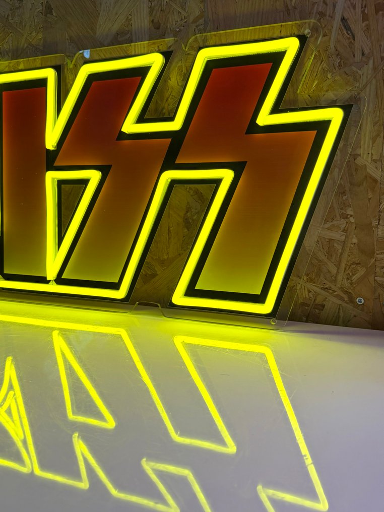 Kiss - Neon light sign - Plexi #4.3