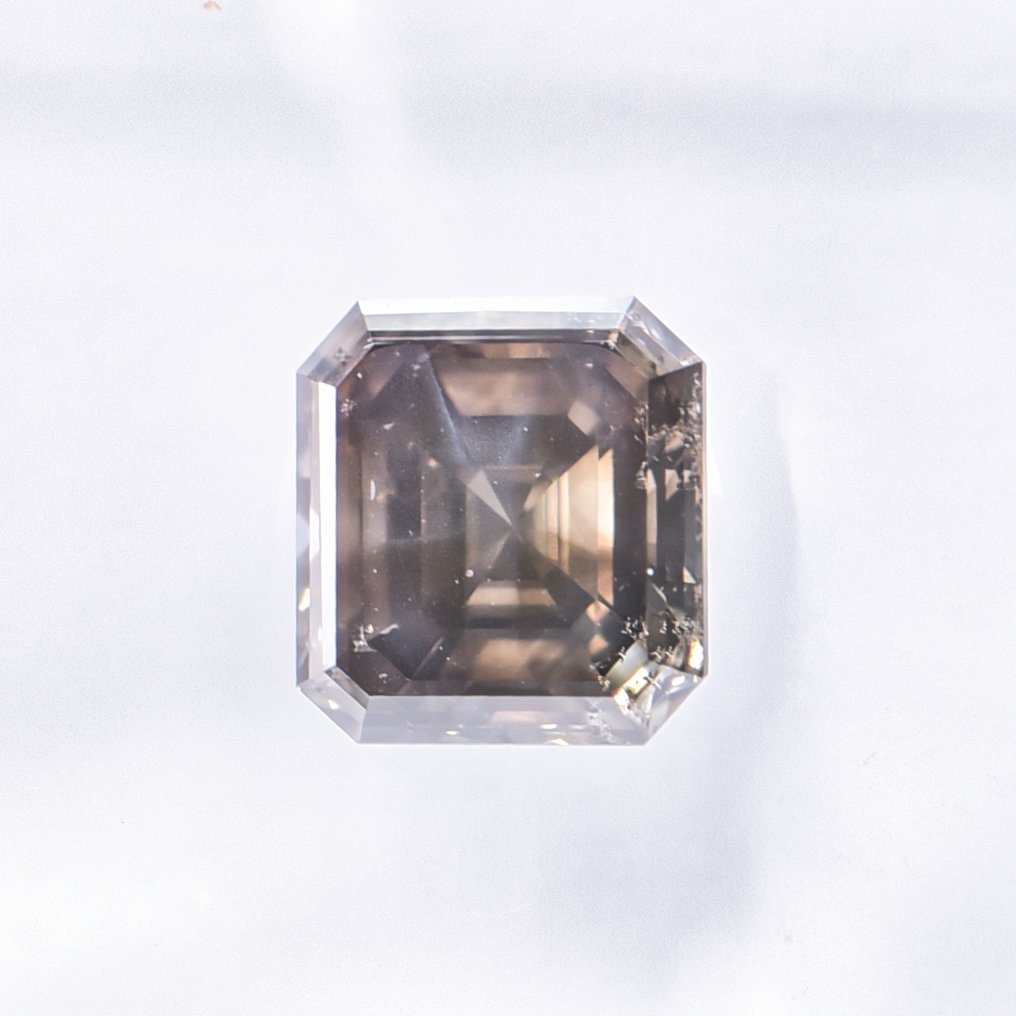 No reserve price - 1 pcs Diamond (Natural coloured) - 0.71 ct - Emerald - Fancy deep Brownish, Greenish Yellow - SI2 - International Gemological Institute (IGI) - VG VG #1.0