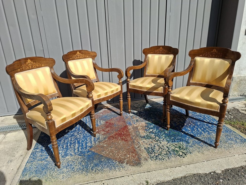 扶手椅子 (4) - 胡桃木 - 查尔斯十世扶手椅 #2.1