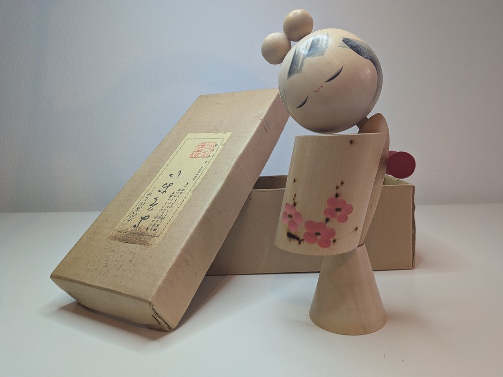 Kokeshi 由 Kazuo Takamizawa 创作 - 木 - 日本 - 昭和年代(1926-1989) #1.0