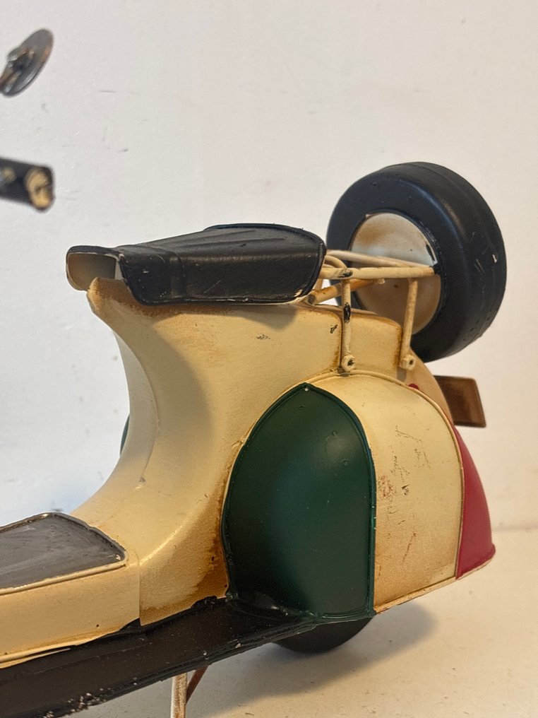 Skulptur, Oldtimer Vespa - 16.5 cm - Metal #2.1