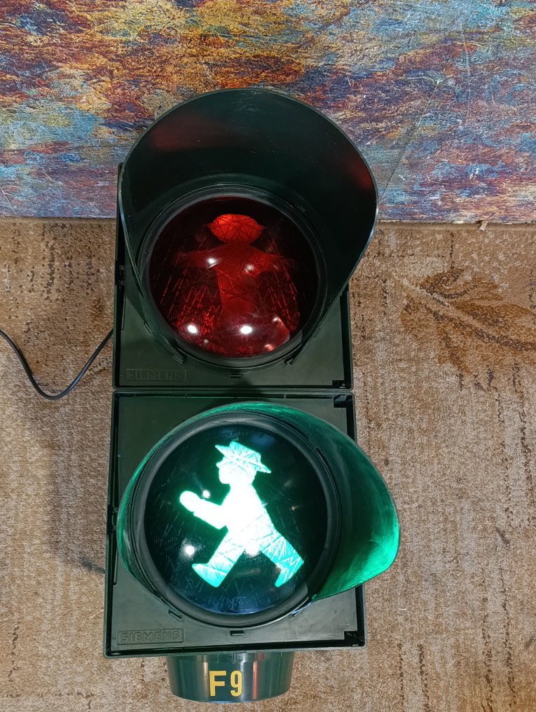 交通燈 - 玻璃、材料、金属 - 西門子燈泡小人 #2.1