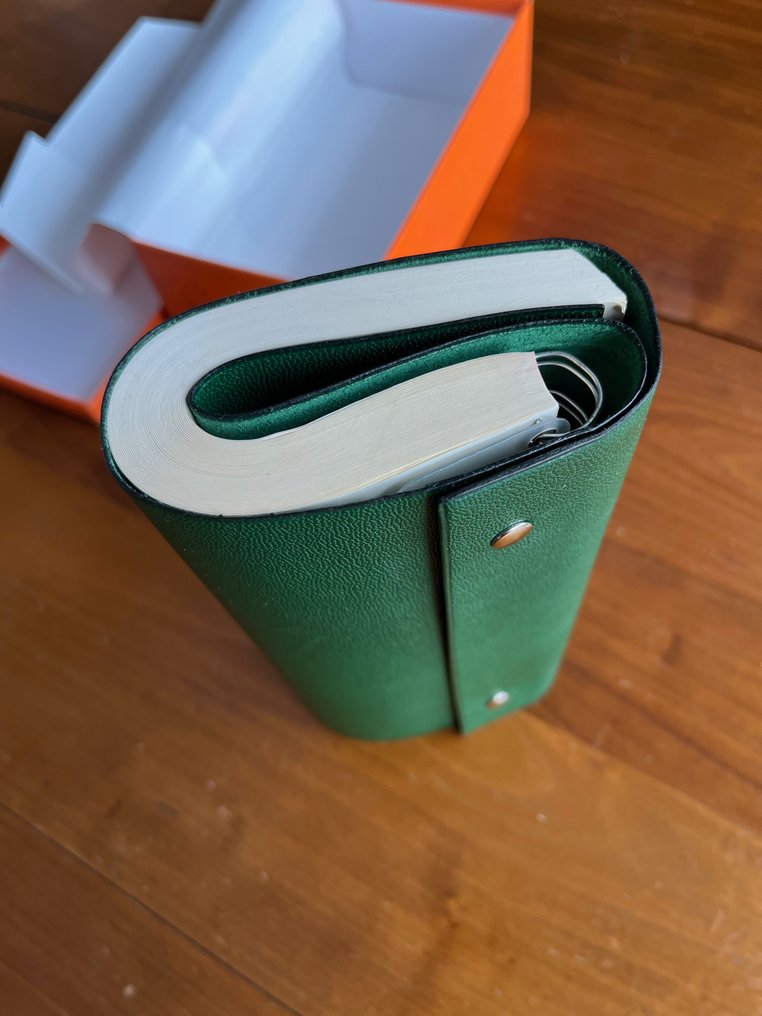 Carnet de voyage roulé en cuir vert , jamais utilisé , de marque Hermes - 1990 #1.0