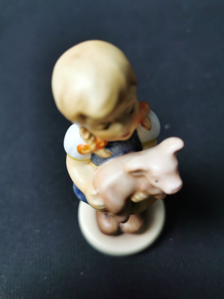 Statuette, Vintage Hummel Goebel - Statuetta "Main Glucksscilweinchen Pigtalis " #75 - TMK7 - 9 cm - Porcelain #4.3