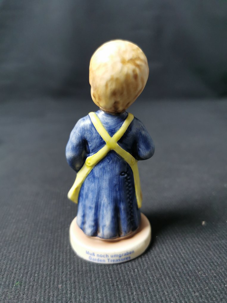 Statuette, Vintage Hummel Goebel - Statuetta "Muh noch umgraben Graden Treasures " #88 TMK7 - 10 cm - Porcelain #2.1