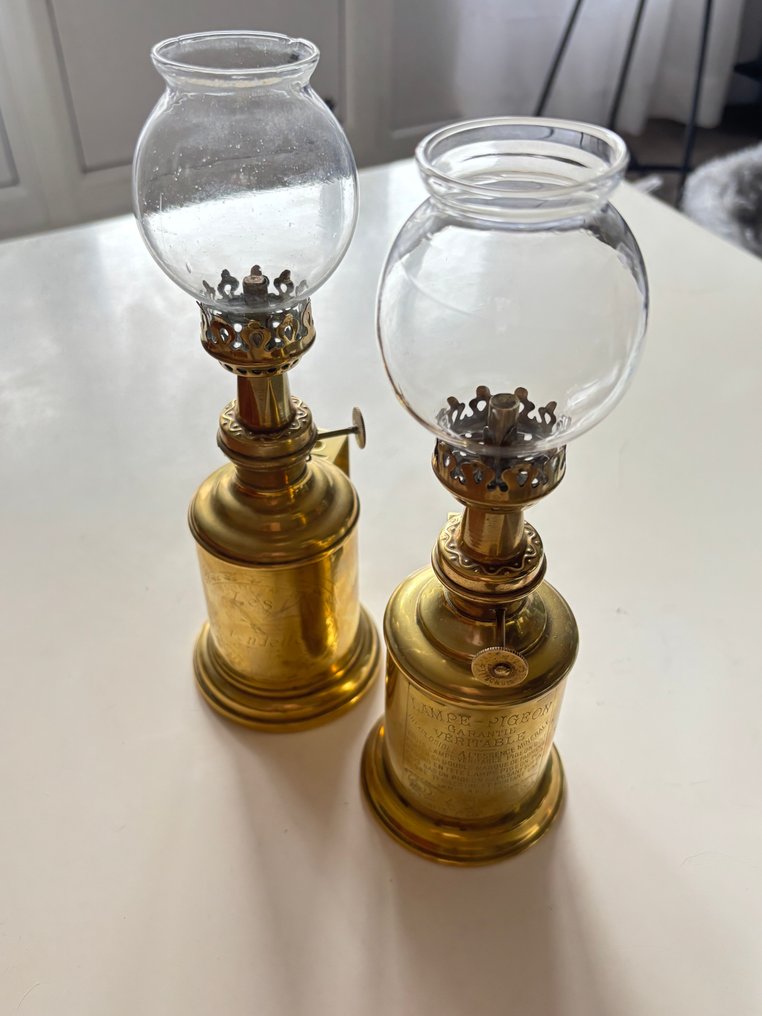 Lamp (2) - Pigeon & The washers - 1885 - Brass #1.0