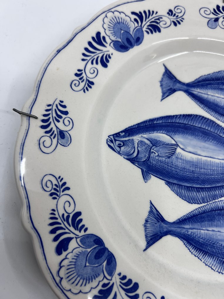 Teller (2) - Töpferware - Hering - Makrele #4.3