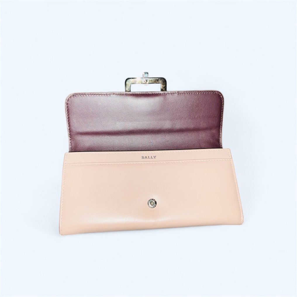 Bally - Cartera #1.0
