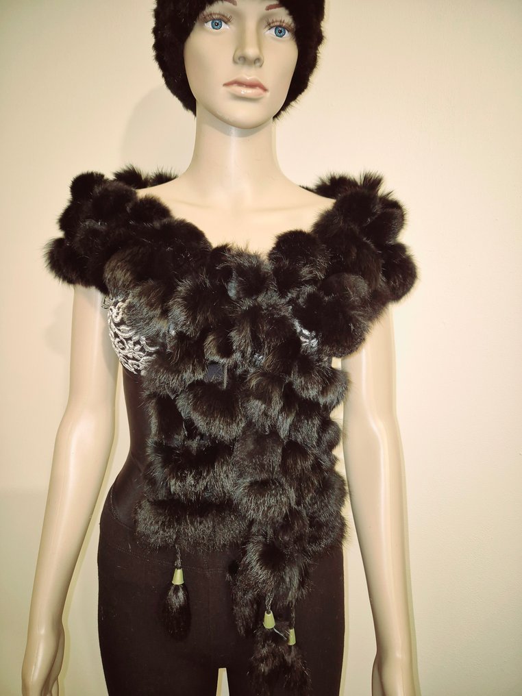 Artisan Furrier - Scarf #1.0