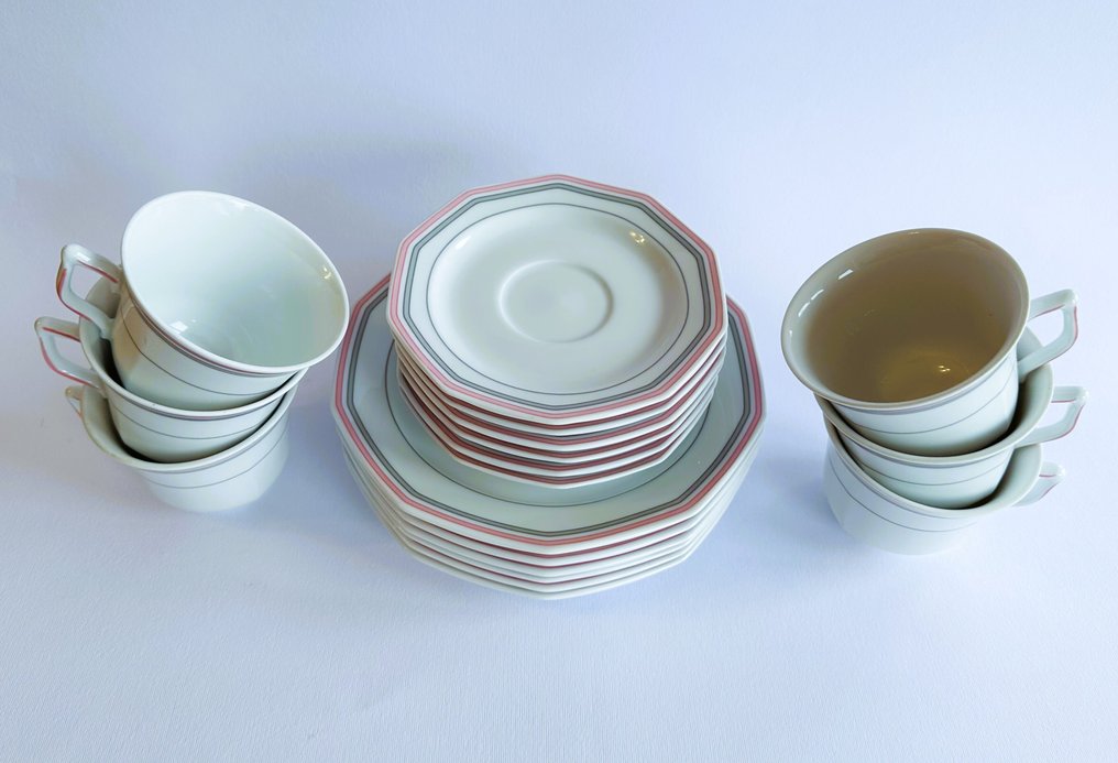 Bavaria - Dinner set (18) - Winterling Marktleuthen Bavaria – 18-piece porcelain set – Pink & grey striped design – - Porcelain #1.0