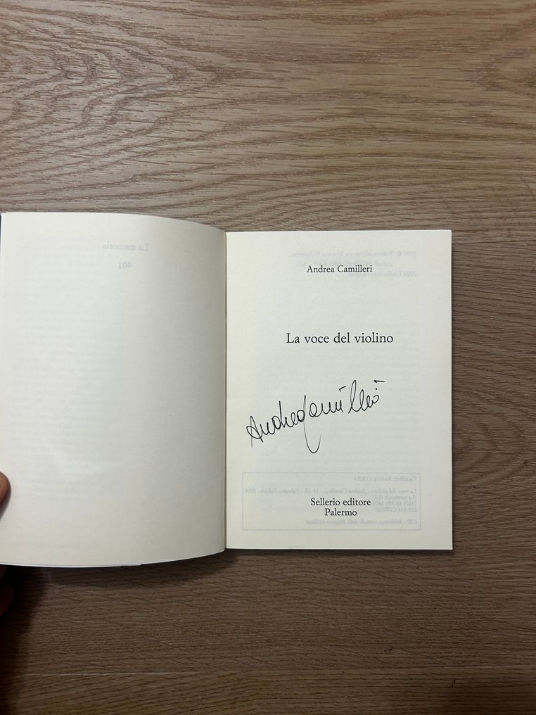 Signed; Andrea Camilleri - La Voce del Violino - 2000 #1.0
