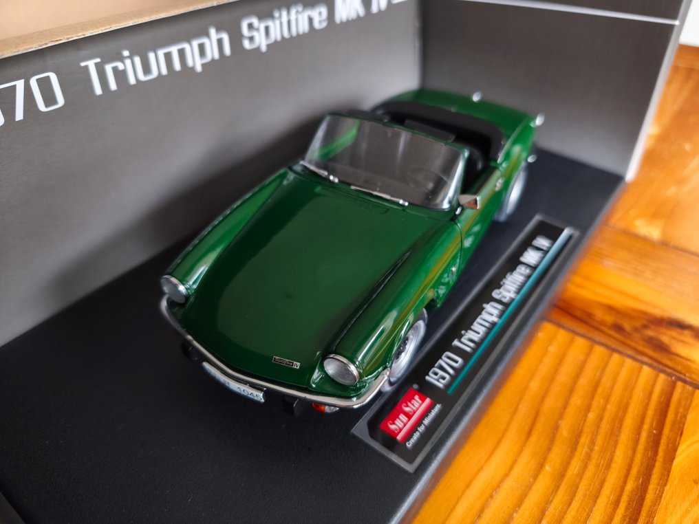 Sunstar 1:18 - Model car - Triumph Spitfire MK IV #1.0