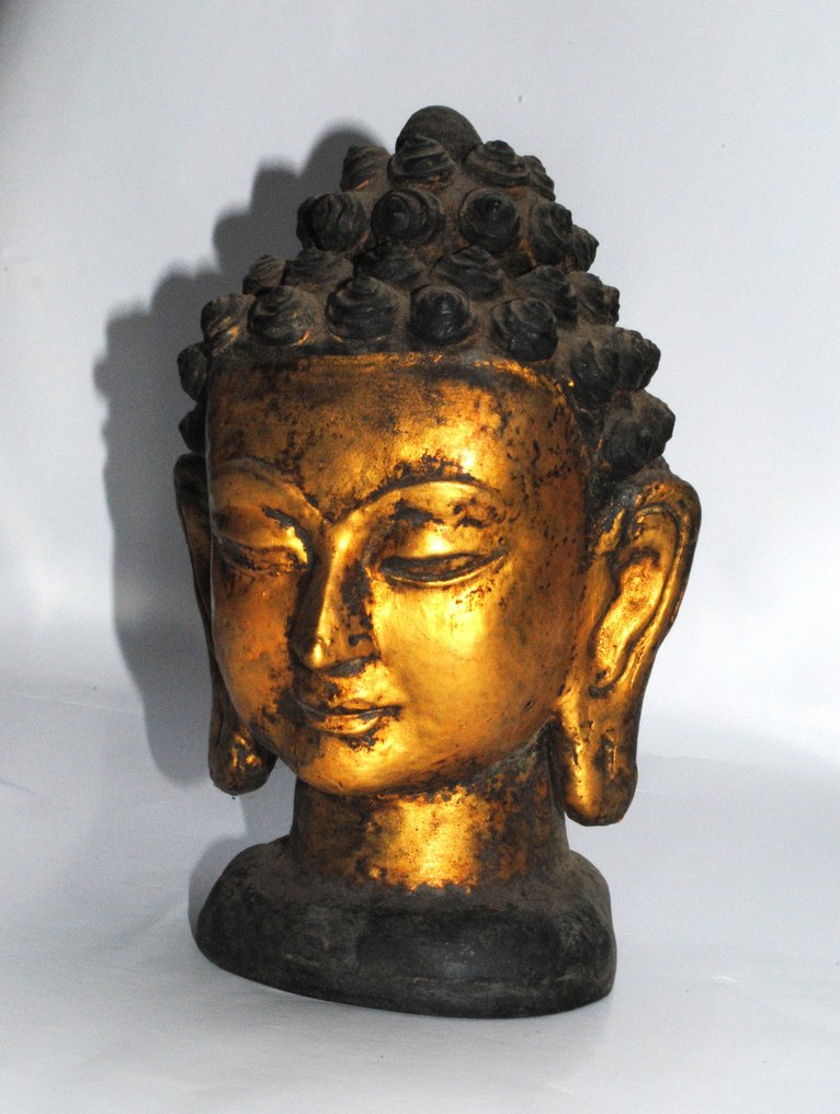 佛像冥想的重型陶瓷作品，镀金，23厘米，1344克 - 尼泊爾  (沒有保留價) #1.0