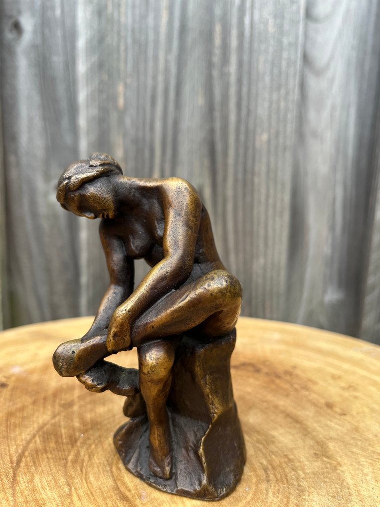 Statue, Zittende vrouw - 11 cm - Bronze #1.0