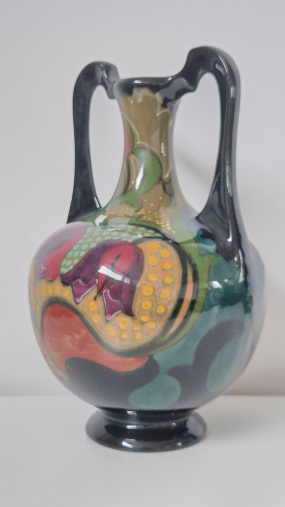 Plateelbakkerij Zuid-Holland - A. Lansaat - Vase -  Model number 31  - Earthenware, Ceramic - Vase with ears #3.2