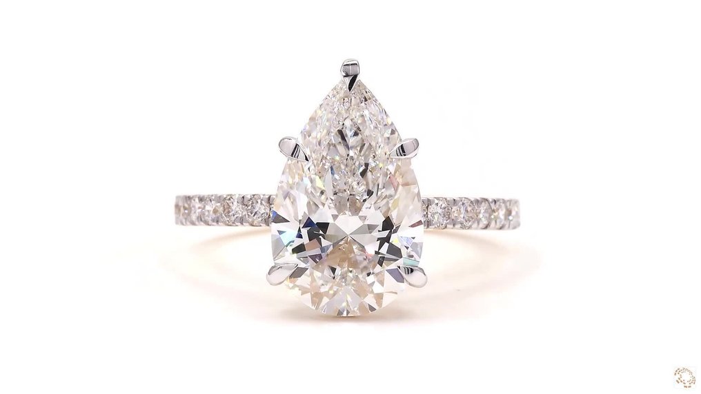 No reserve price - Ring - 18 kt. Yellow gold -  3.90ct. tw. Diamond (Lab-grown) - Diamond - E,VVS2 #1.0