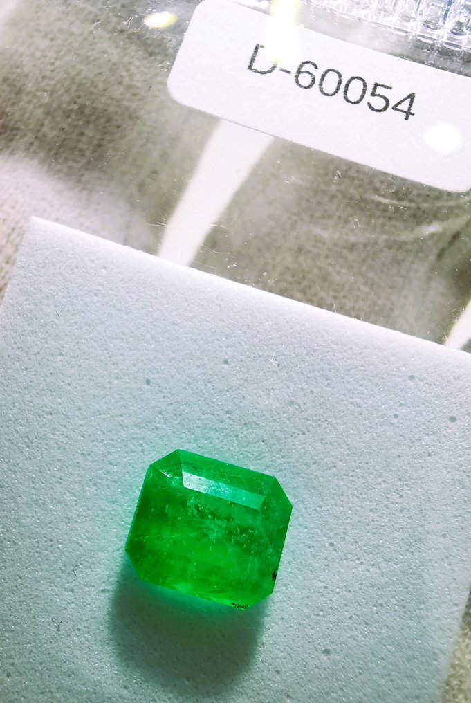 χωρίς τιμή ασφαλείας - 1 pcs  Πράσινο Σμαράγδι  - 2.38 ct - Instituto Gemólogico Español (IGE) - F1/Κολομβία #4.3