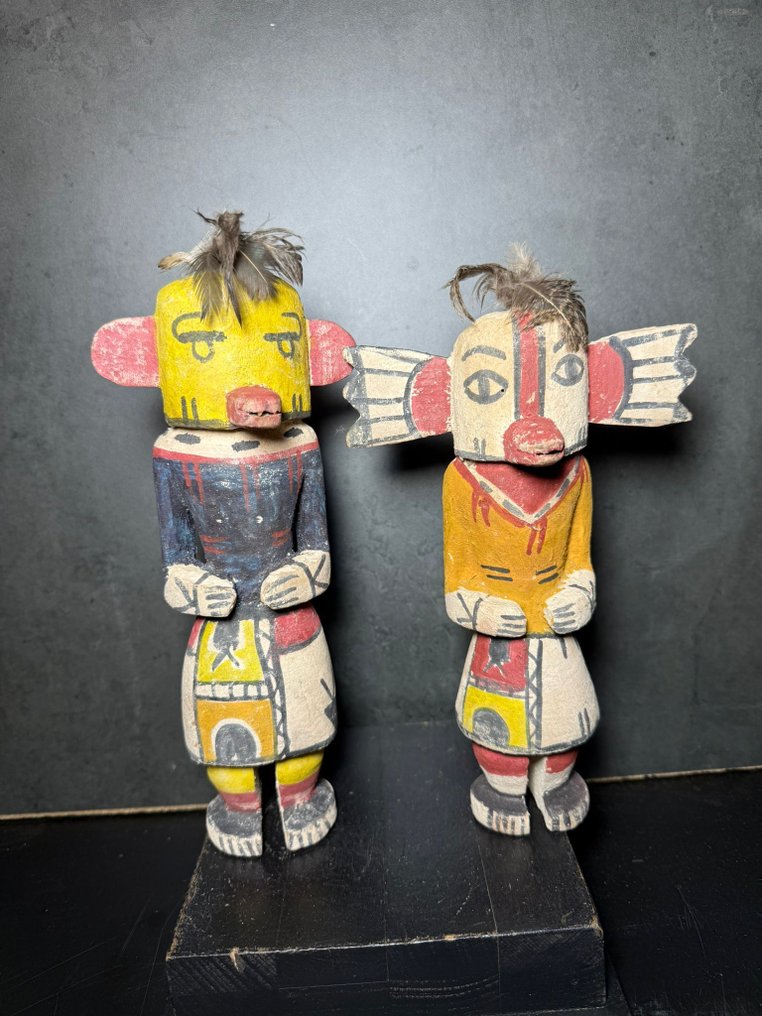 Bonecas no estilo kachina hopi - Madeira - Século XXI #1.0