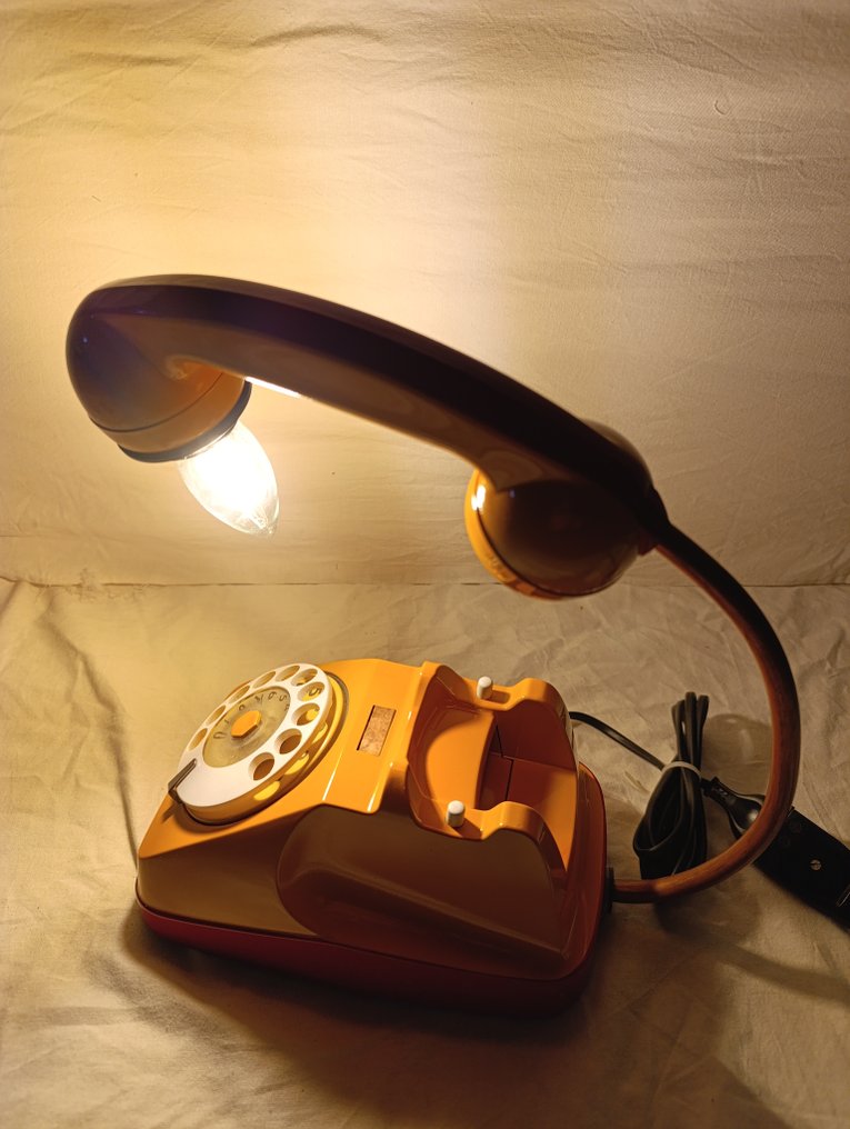 Lampada da tavolo - Telefono Sip/Italtel trasformato in lampada- Plastica-Rame #2.1