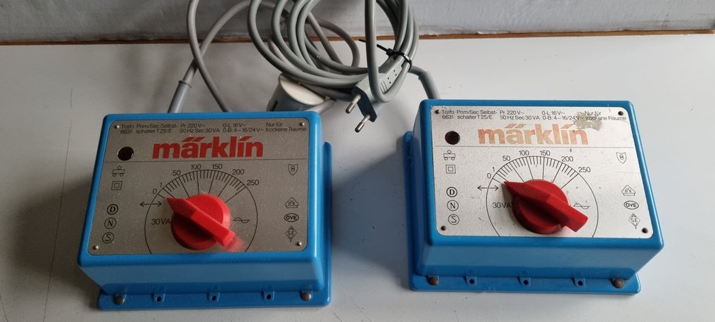 Märklin H0轨 - 6131 - 变压器 (2) - 重型塑料变压器，容量30 VA，带控制灯 #4.3