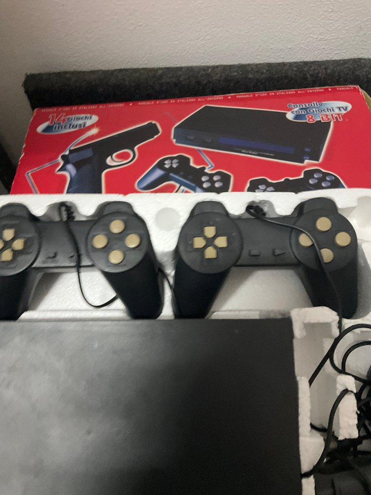 Super Powerstation - 8-BIT (clone) - Famicom clone system that looks like a PS2 - Konsola do gier wideo - W oryginalnym pudełku #2.1