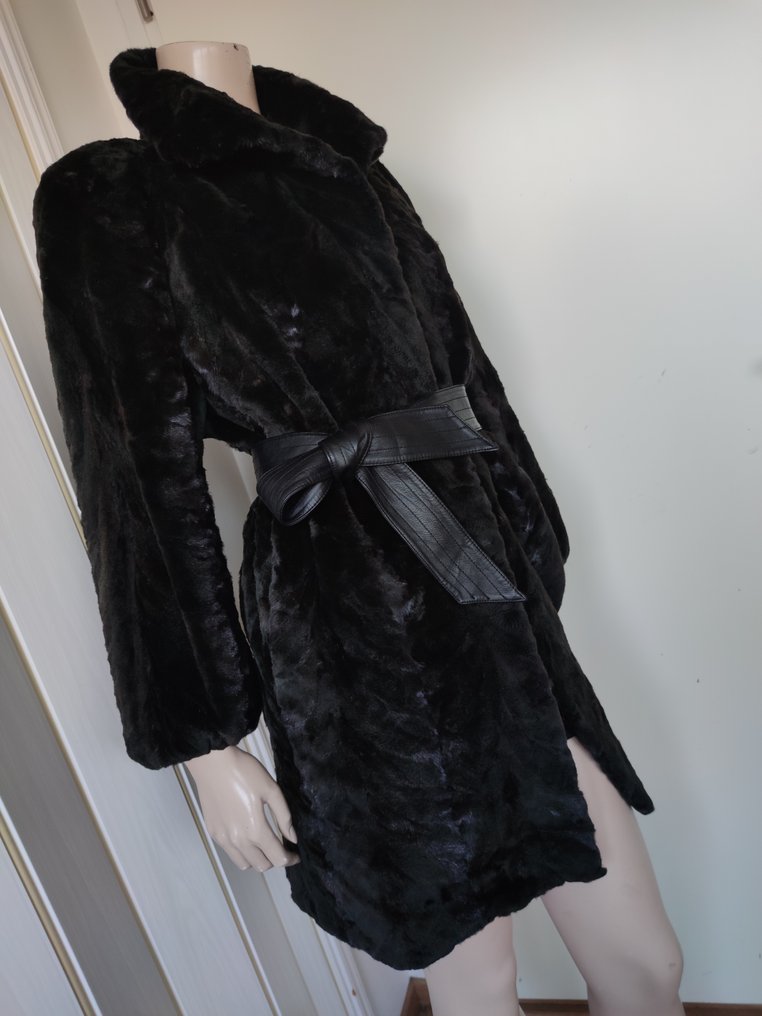 Artisan Furrier - Pels #2.1