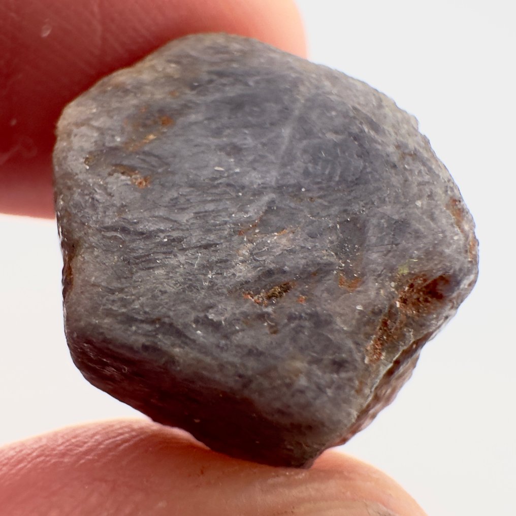 Sapphire Rough - Height: 16 mm - Width: 14 mm- 5.64 g - (1) #1.0