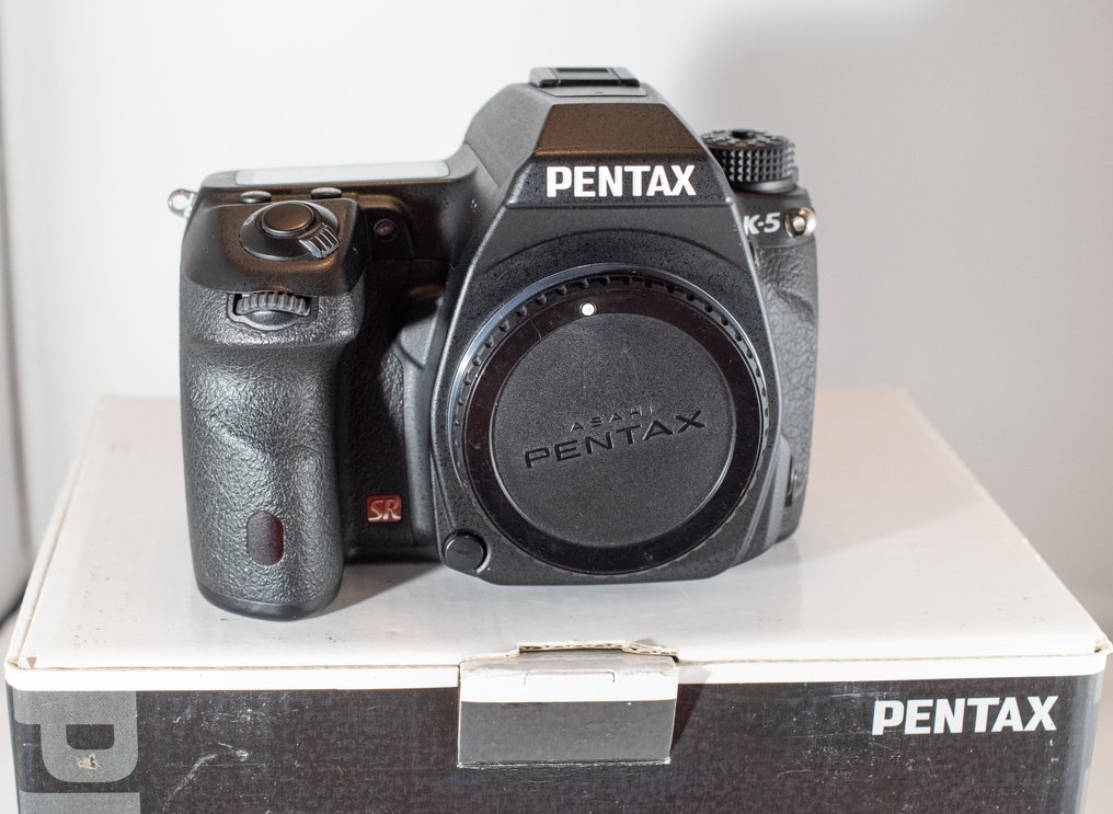 Pentax K-5 Digitale camera #1.0