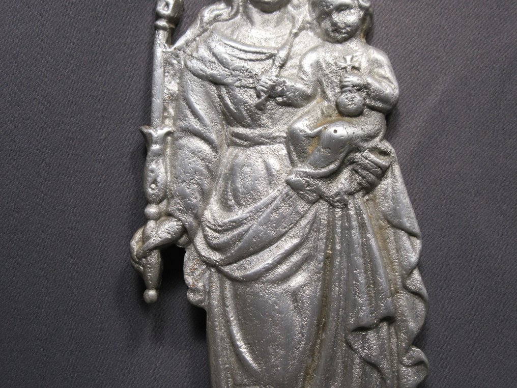  Crocifisso (3) - latta di cibo - 1950-1960 - Maria Regina e due croci  #4.3