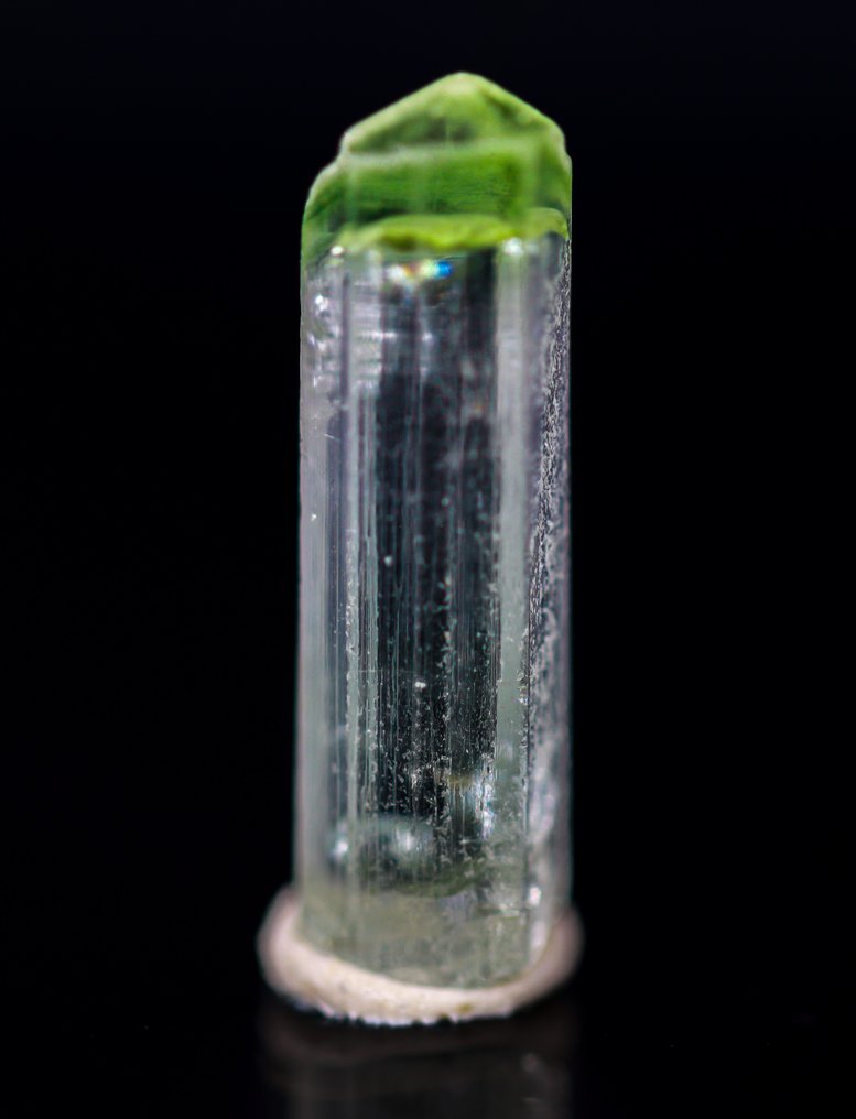 Στέμμα Πράσινη Ελμπαΐτης Τουρμαλίνη 2,75 καράτια • δείγμα επιπέδου μουσείου - Ύψος: 15 mm - Πλάτος: 4.5 mm- 0.55 g - (1) #3.2