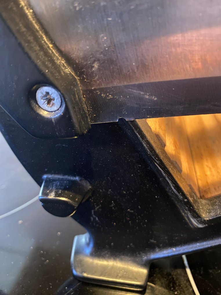 Raadvad - Ove Larsen - Bread slicer -  294 - Stainless steel, Cast iron, Beech #2.1