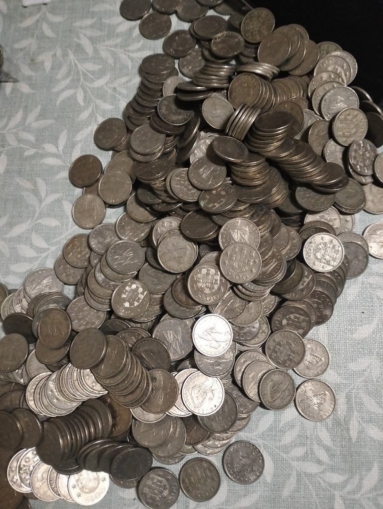 Πορτογαλία. Republic. 4 kg de moedas antigas de escudos  (χωρίς τιμή ασφαλείας) #2.1