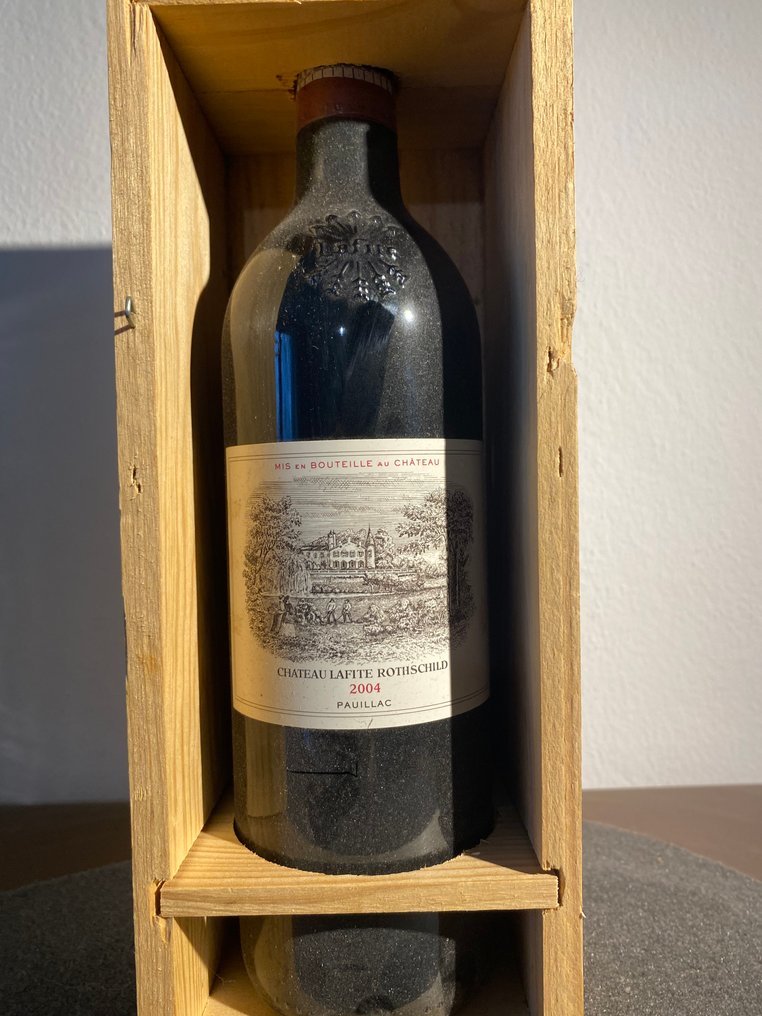 2004 Château Lafite Rothschild - Pauillac 1er Grand Cru Classé - 1 Pullo (0.75L) #1.0