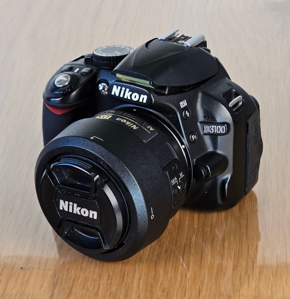 Nikon D3100 with AF-S 35mm f/1.8G DX Lens – Complete Set with Lowepro Bag Digitale camera #1.0