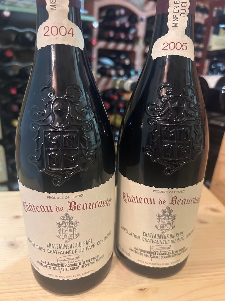 2004 & 2005 Chateau de Beaucastel - Châteauneuf-du-Pape - 2 Flasker (0,75 L) #1.0