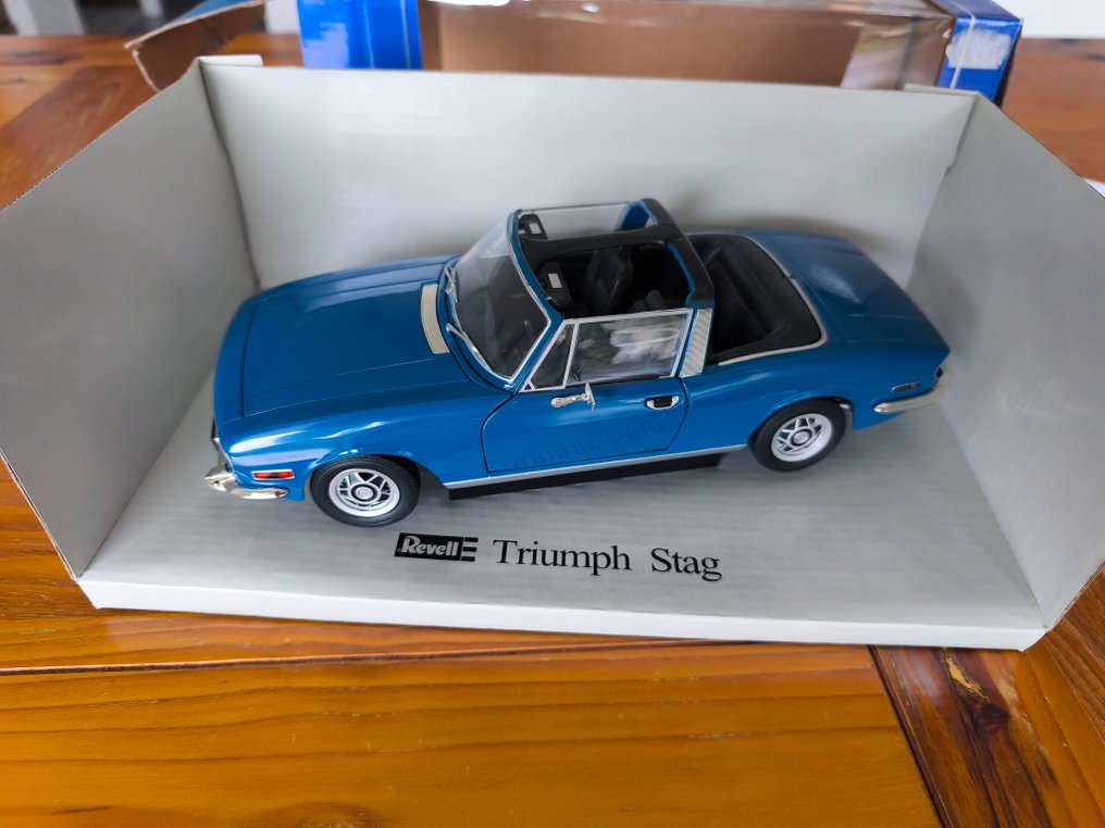 Revell 1:18 - Modelbil - Triumph Stag #1.0