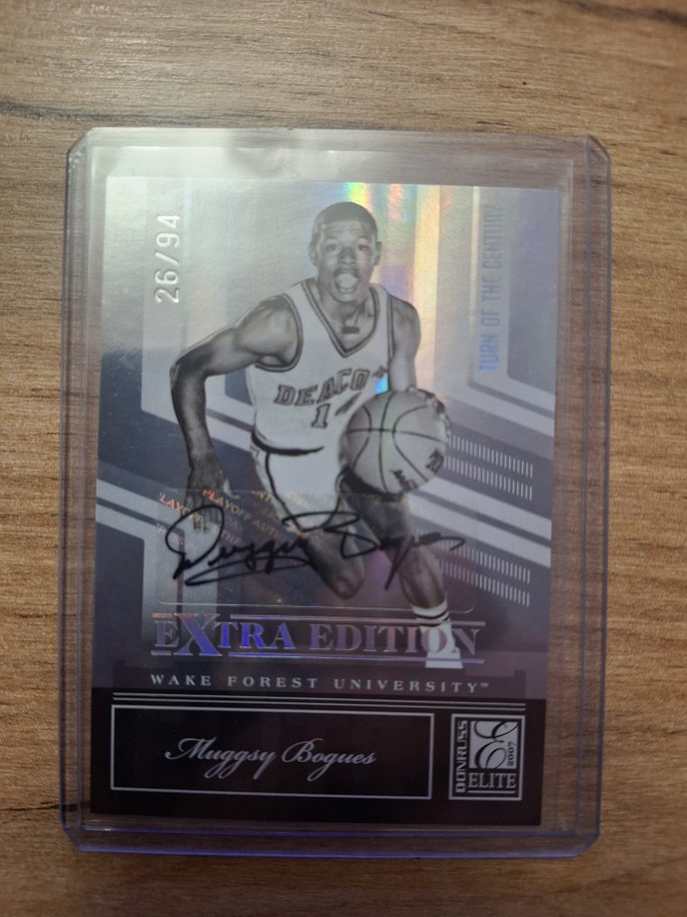2013/14 Panini Timeless Treasures, Donruss Elite, Momentum Muggsy Bogues 簽名卡, 序號卡, 限量版 - 3 Card - 狀況優良(EX) #1.0