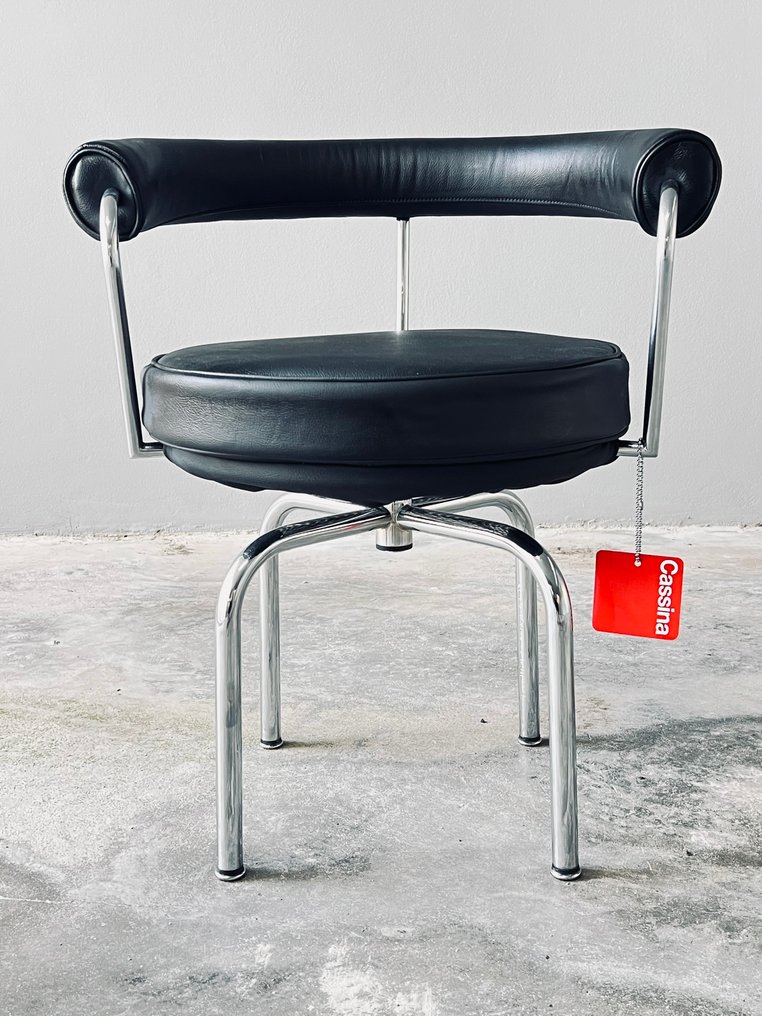 Cassina - otte Perriand - 椅子 - LC7 - 皮革, 钢 - LC7 扶手椅，全靠 #1.0
