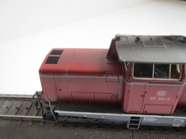 Märklin H0 - 3072 - Locomotive pour train miniature (1) - Bauwserie 212 ; feu de position fonctionne ; boîte d'origine et insert en mousse. - DB #4.3