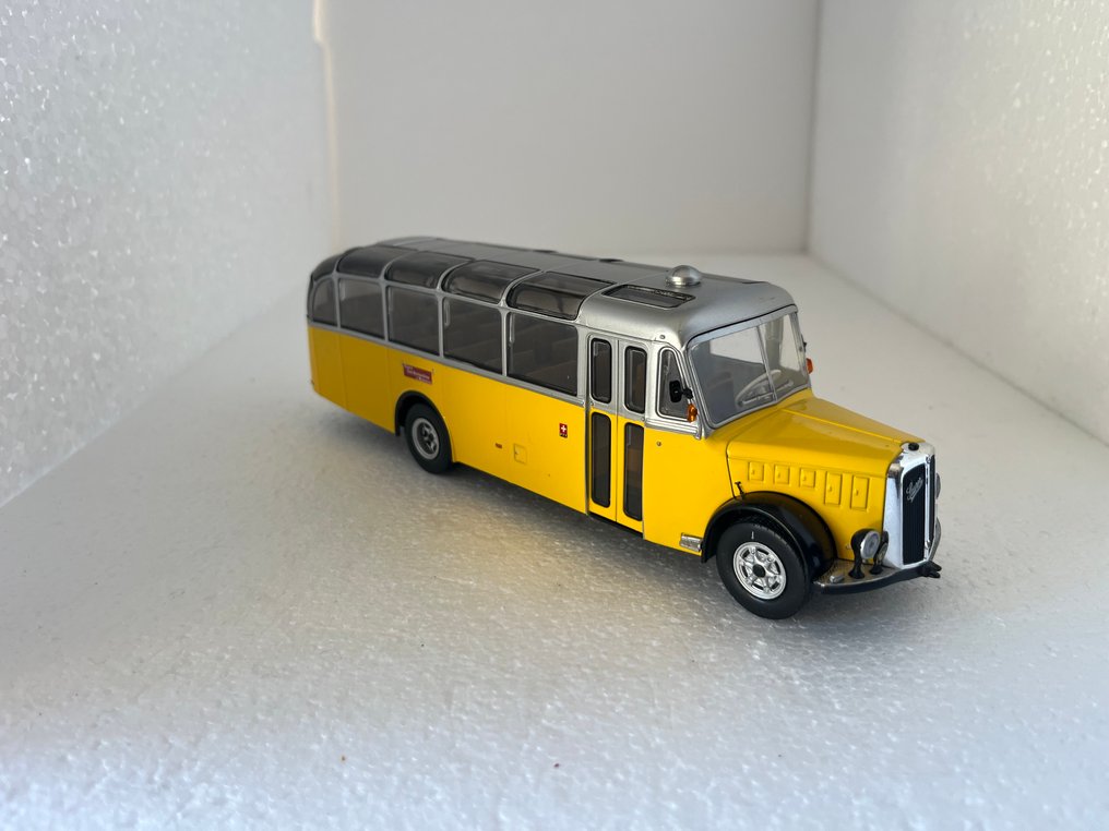 Altaya 1:43 - Model bus  (2) - Citroën Type 45 - 1934; Saurer 4LC - 1949 #4.3