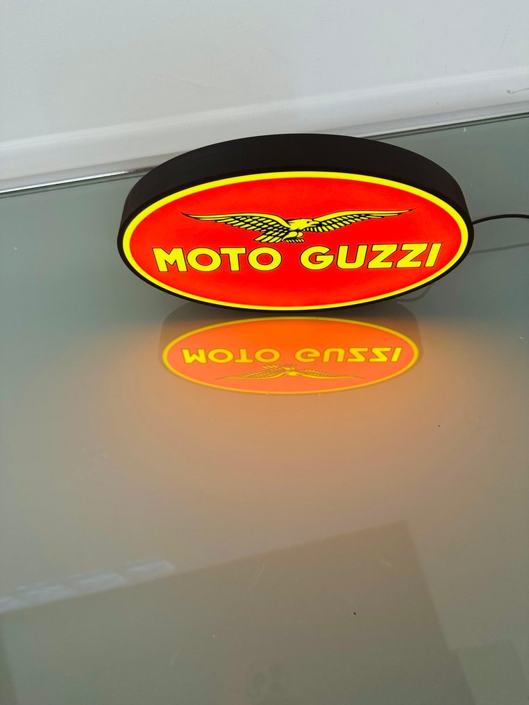 Moto Guzzi 招牌灯（无保留） - Moto Guzzi #4.3
