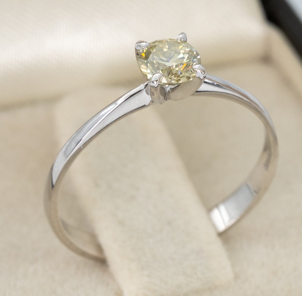 没有保留价 - 戒指 - 14K包金 白金 -  0.45ct. tw. 钻石 (天然色彩的) - GWLab #4.3