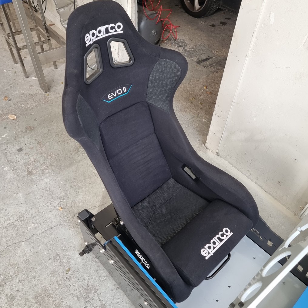 Simtag - STR - simulator cockpit with Sparco EVO II chair and Buttkickers. - Gra wideo #3.2