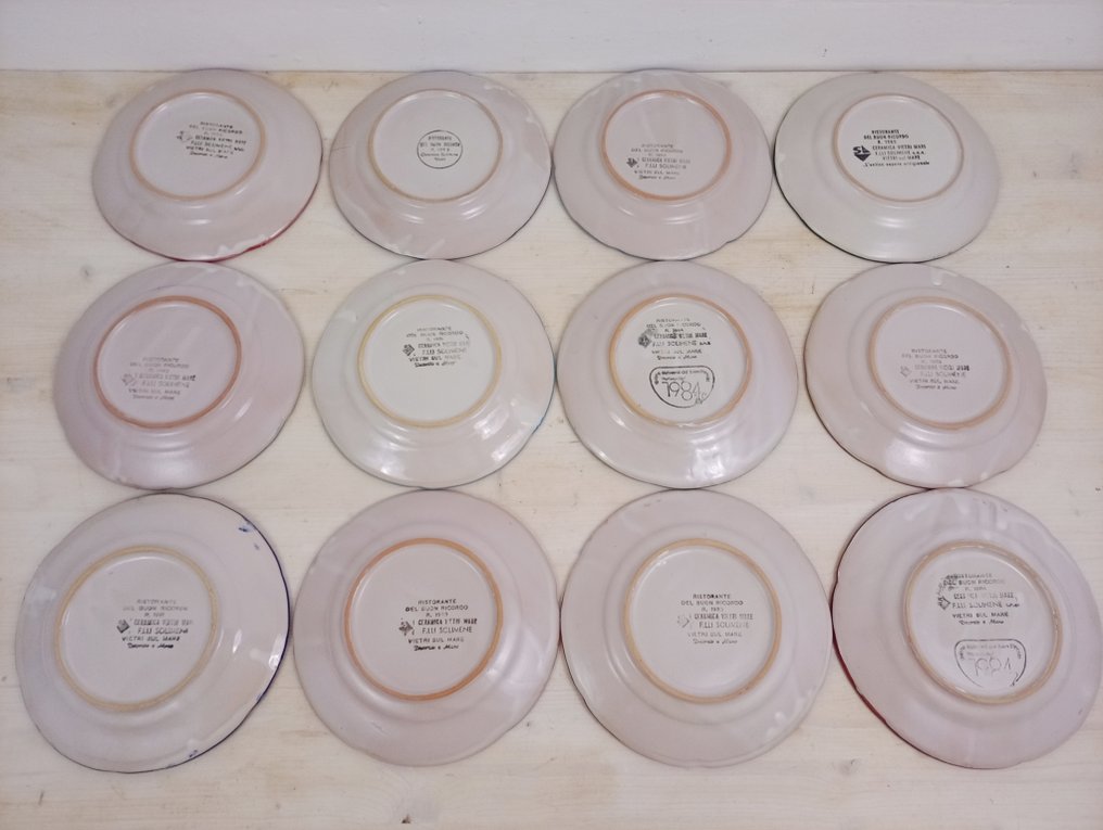 Teller (12) - Dipinto a mano - Töpferware - Gericht des guten Erinnerns #1.0