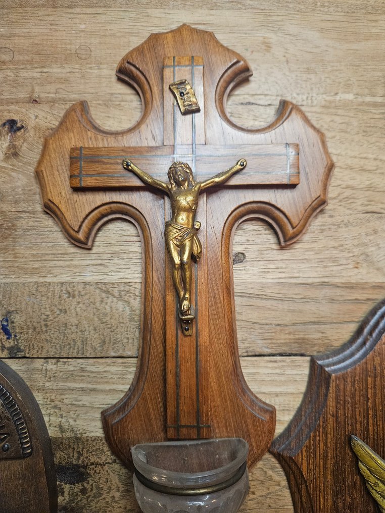 Vievandsfont (14) - det 20. århundrede - Samling af 14 dåbskander #4.3