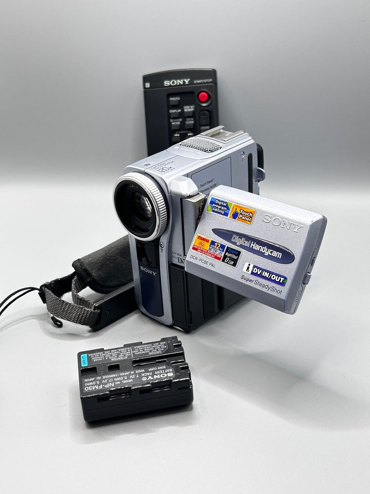 Sony DCR-PC8E Digital Handycam MiniDV – écran tactile Κάμερα Mini DV-DV #1.0