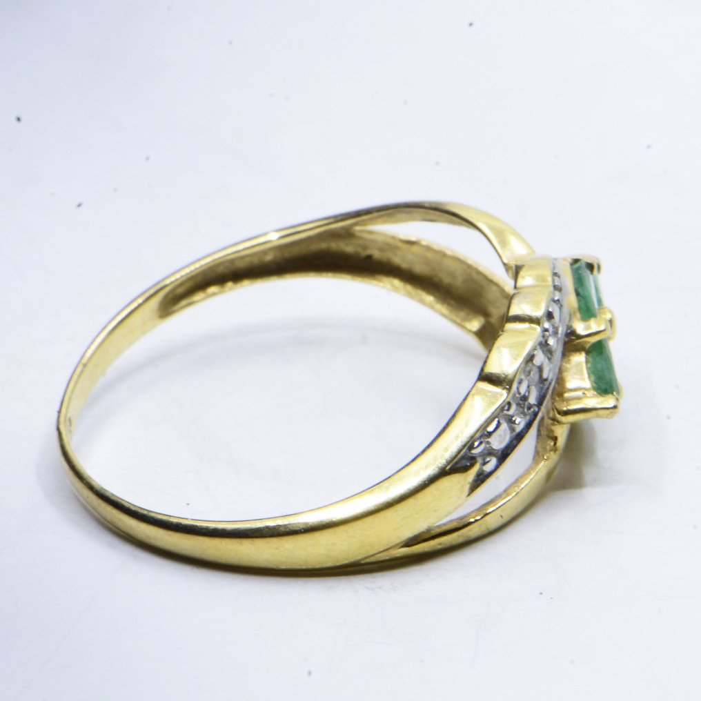 Ring - 18 kt. Yellow gold -  0.22ct. tw. Emerald - Diamond #4.3