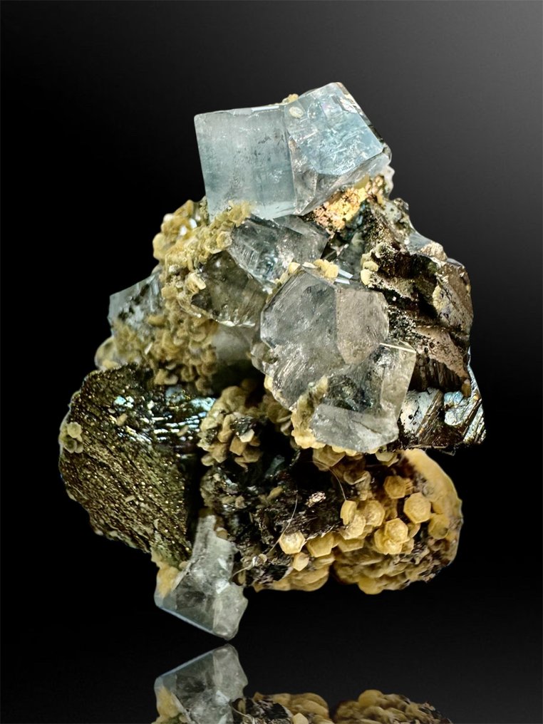 Apatite-quarzo-Siderite 礦物收藏 - 高度: 4 cm - 闊度: 3 cm- 35 g - (1) #2.1