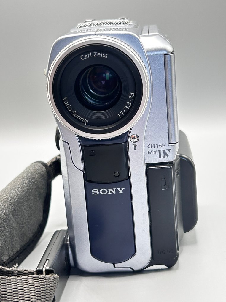 Sony DCR-PC8E Digital Handycam MiniDV – écran tactile Κάμερα Mini DV-DV #3.2