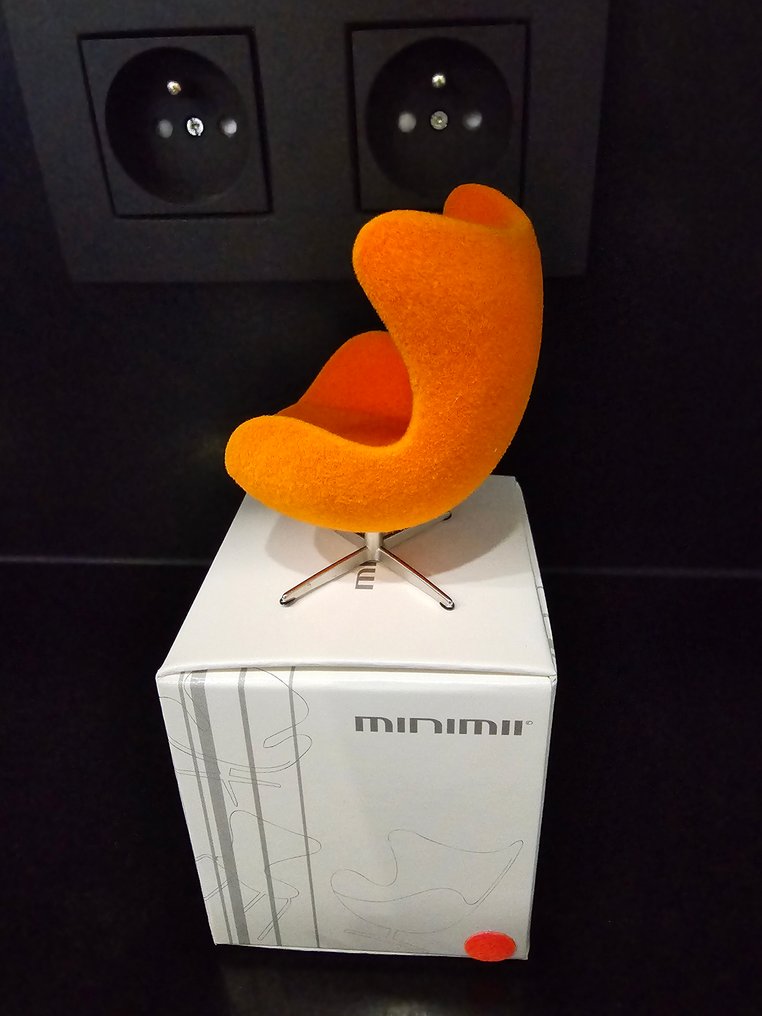 Minimii - Arne Jacobsen - Stuhl - Miniatur Ei Lounge-Stuhl - Polyurethan, Stahl #2.1